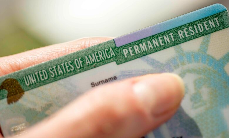 Paso a paso: lo que tienes que hacer para renovar tu “green card”