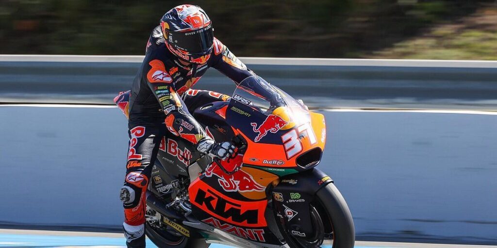 Pedro Acosta repite liderato en el test de Jerez