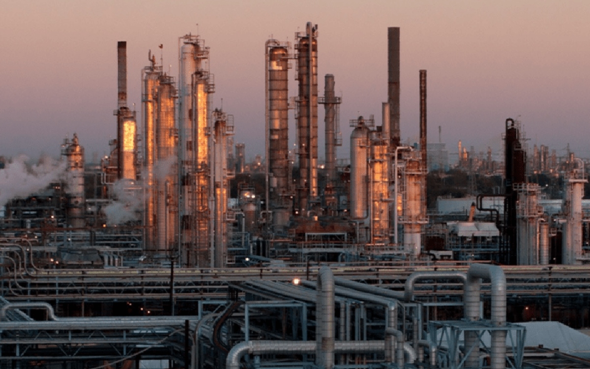 Pemex reporta incendio en refinería Deer Park