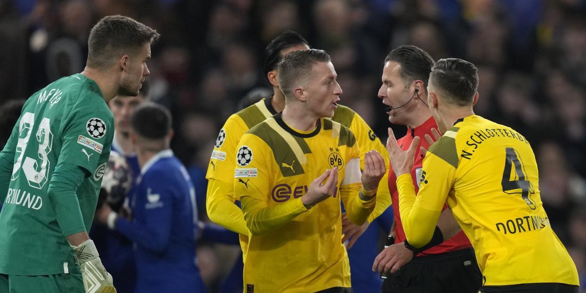 Polémica resuelta: Por esto se repitió el penalti fallado que dejó fuera al Dortmund