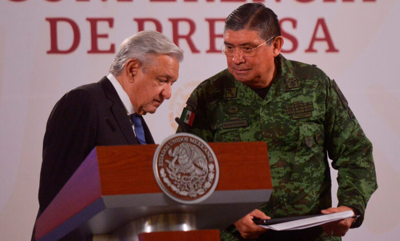Preocupa que AMLO sea 'escudo' en espionaje del Ejército