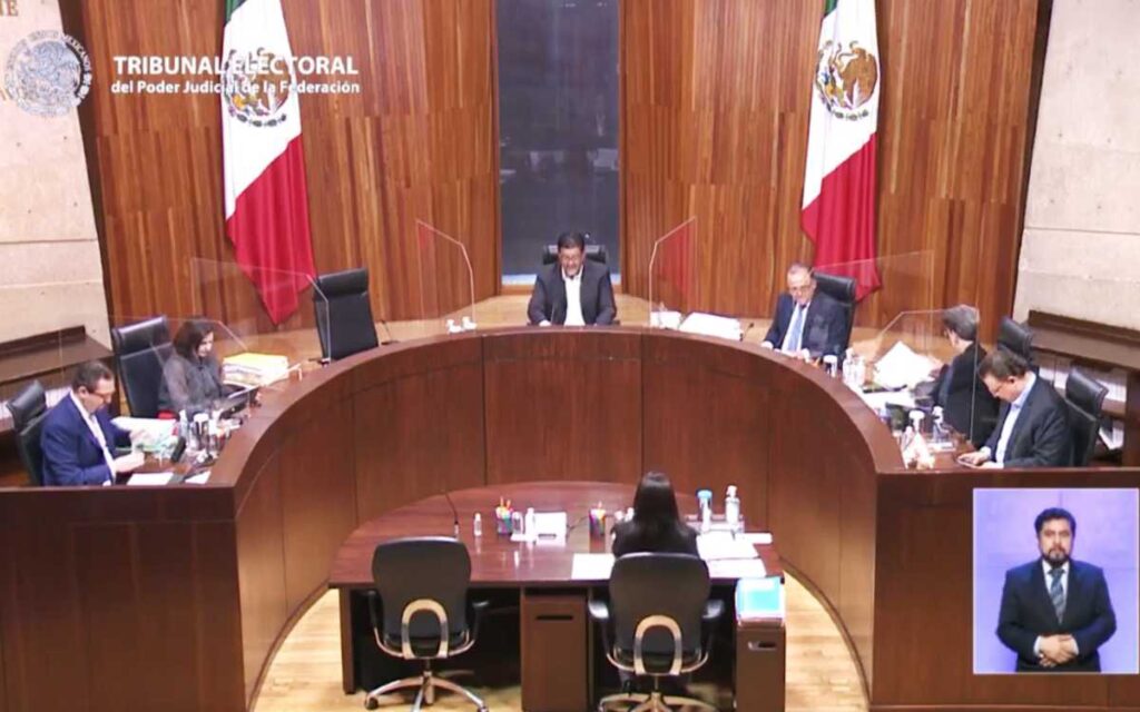 Presidencia acusa al Tribunal Electoral de suplantar a la SCJN