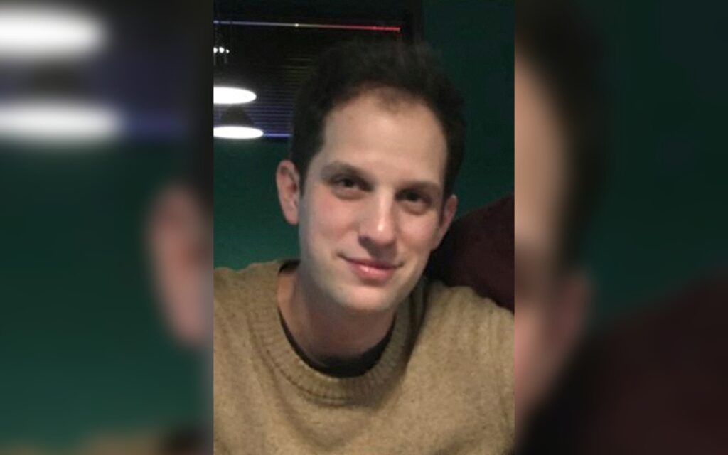 Prisión preventiva de dos meses para periodista de WSJ detenido en Rusia