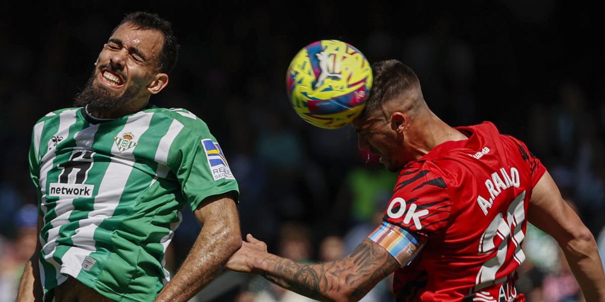 Raíllo califica de "disputa digna y bonita" su marcaje a Borja Iglesias