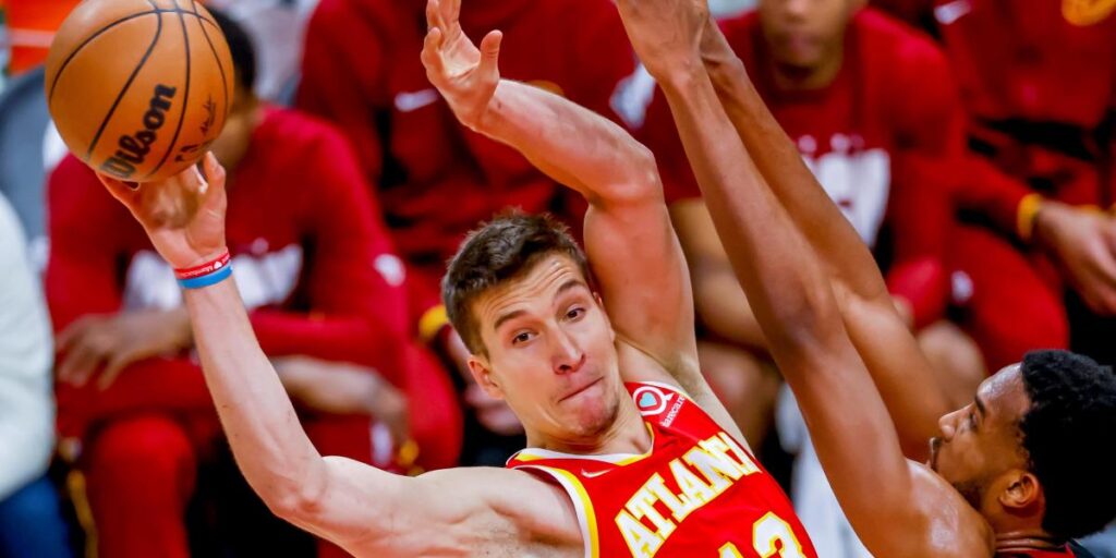 Renovación multimillonaria de Bogdan Bogdanovic con los Hawks