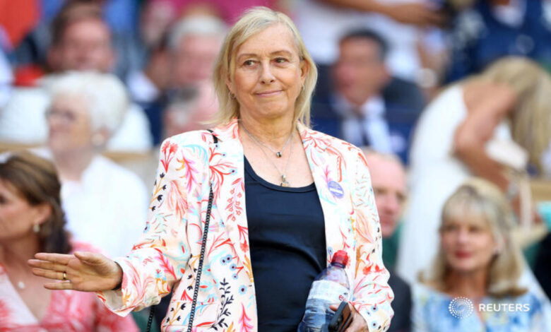 Revela Martina Navratilova que está libre del cáncer (garganta y mama) | Video