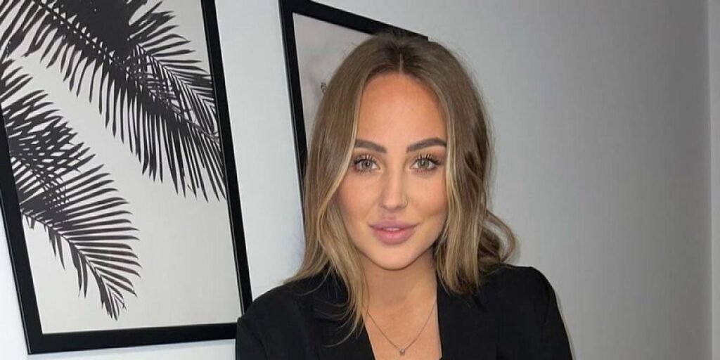 Rocío Flores se somete a tres nuevos retoques estéticos que le modifican el rostro