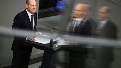 Scholz pide a China que no suministre armas a Rusia y que use su influencia para que Putin retire sus tropas