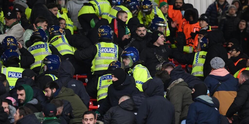 Seis radicales béticos, detenidos por los disturbios de Old Trafford