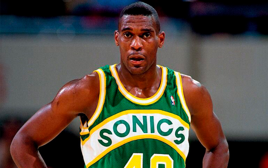 Shawn Kemp, estrella de la NBA en los 90, arrestado por implicaciones en tiroteo