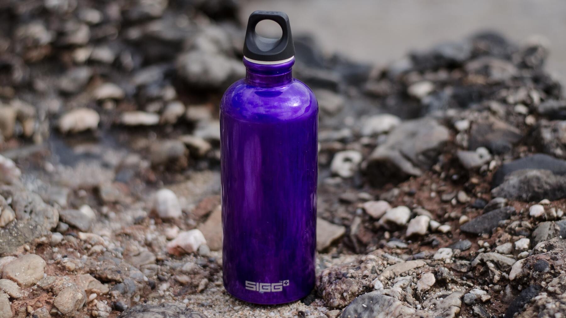 Si ves esto en tu botella de agua, tírala de inmediato