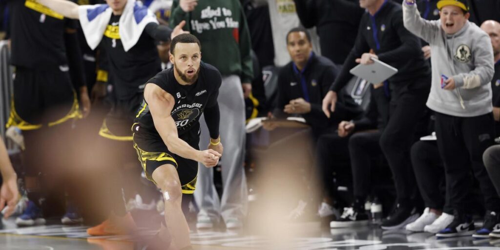 Stephen Curry sale al rescate de los Warriors