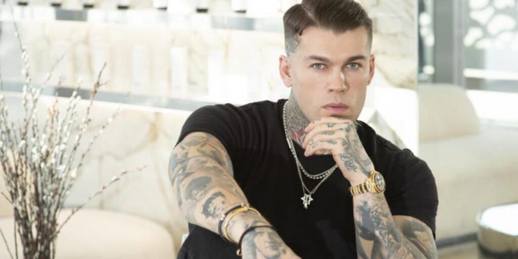 Stephen James, de futbolista a modelo internacional