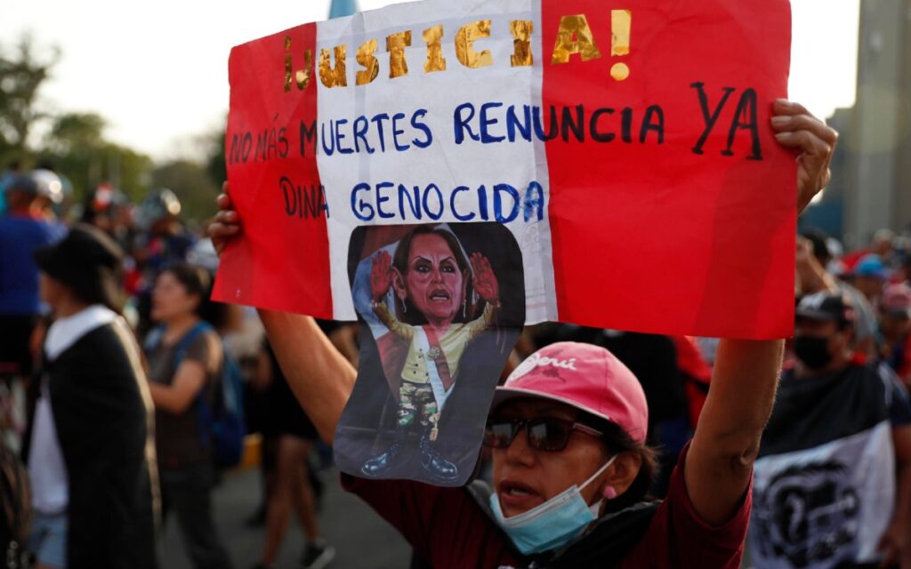 Suman 16 heridos durante nuevas protestas en Perú