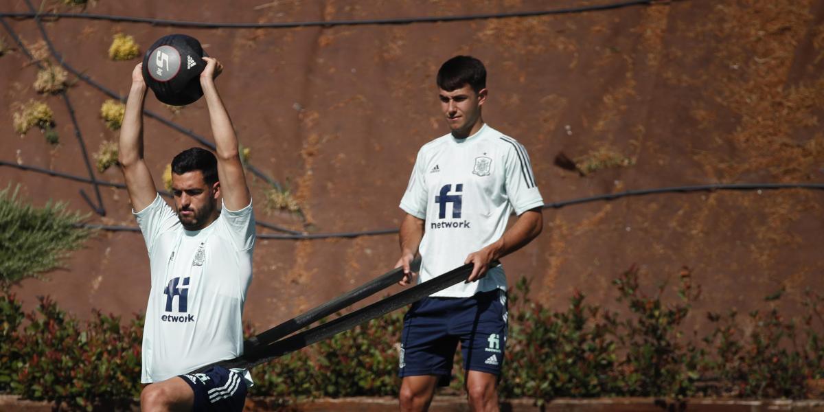 Tridente txuri urdin para La Roja