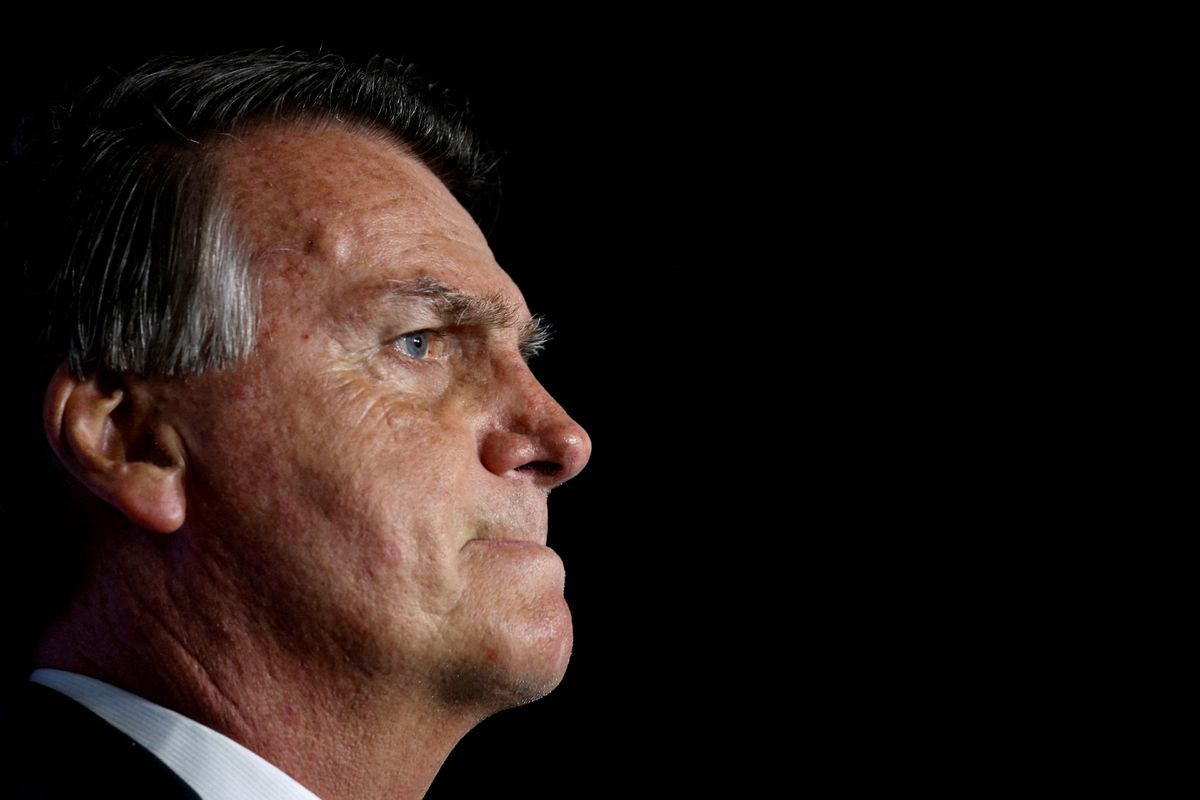 Un collar de diamantes, relojes y anillos: el escándalo de unas joyas regaladas por Arabia Saudí pone contra las cuerdas a Bolsonaro