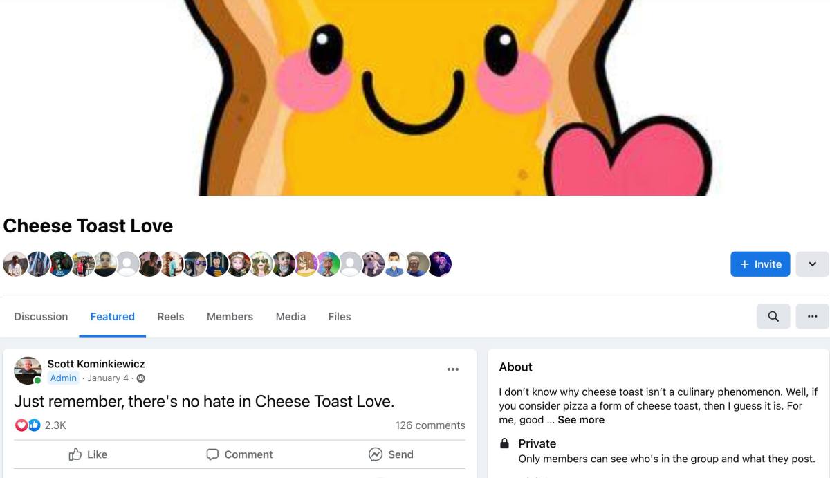 Un grupo de jubilados para los amantes de las tostadas con queso es un vistazo sincero a Weird Facebook