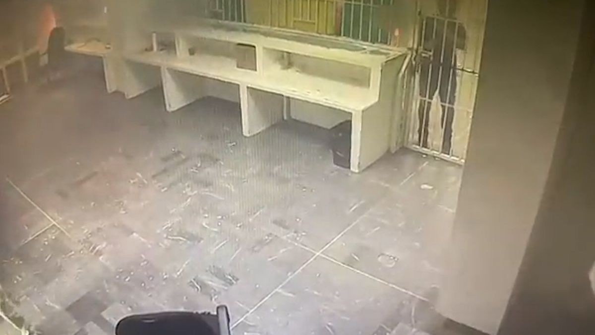 Un video muestra a los migrantes de Ciudad Juárez encerrados en una celda del Instituto de Migración cuando empezó el fuego