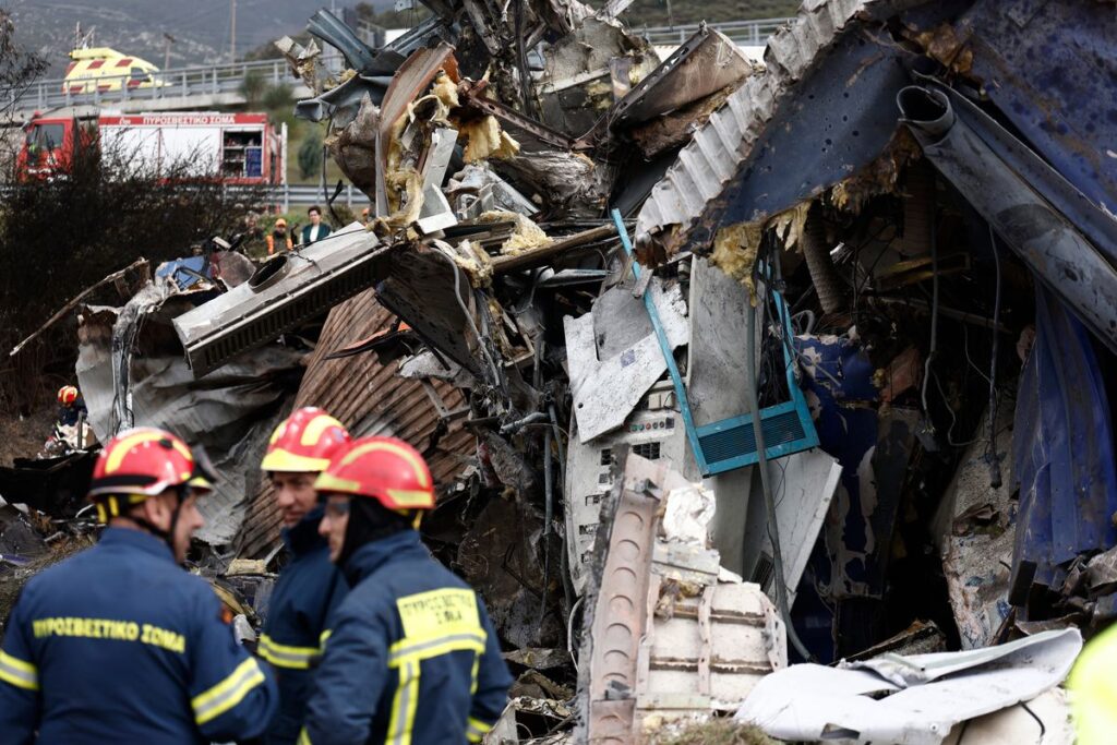 Una superviviente del tren de Grecia: “A la derecha del vagón todo ardía y se oían gritos. A la izquierda solo había oscuridad”