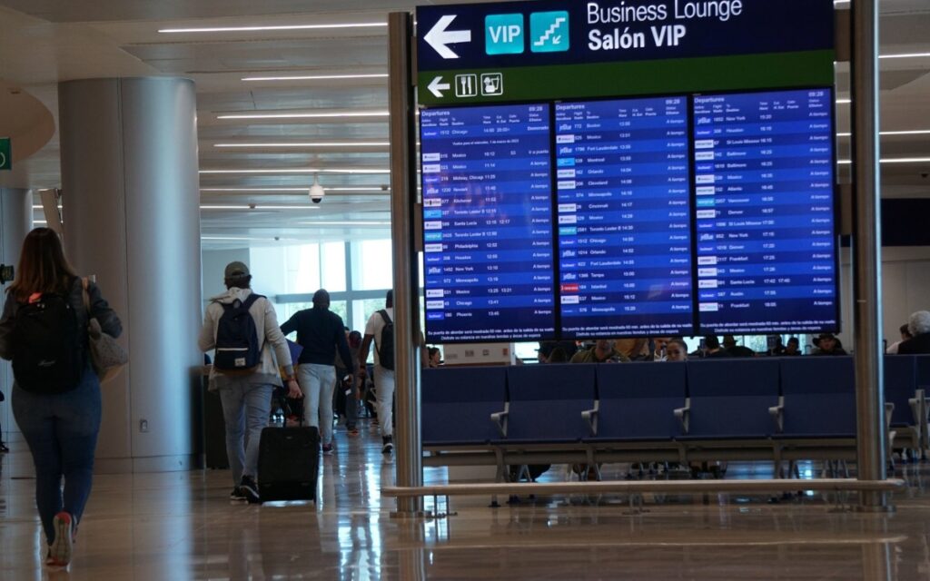 Urgen a legisladores aprobar cambios para recuperar categoría 1 en seguridad aérea