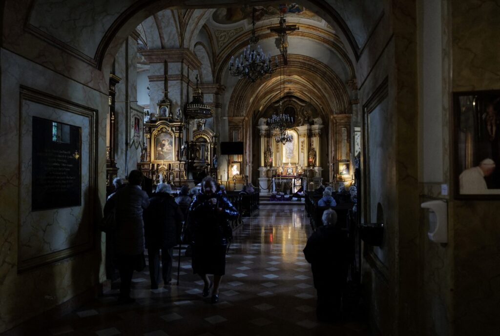Víctimas de abuso se sienten reivindicadas tras charla con Vaticano