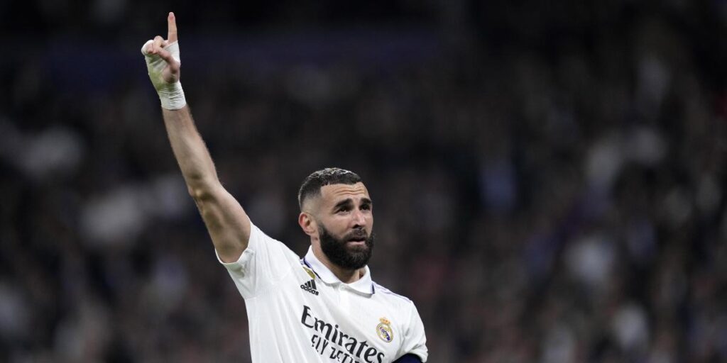 Vinicius le regala el gol a un Benzema que se lesiona