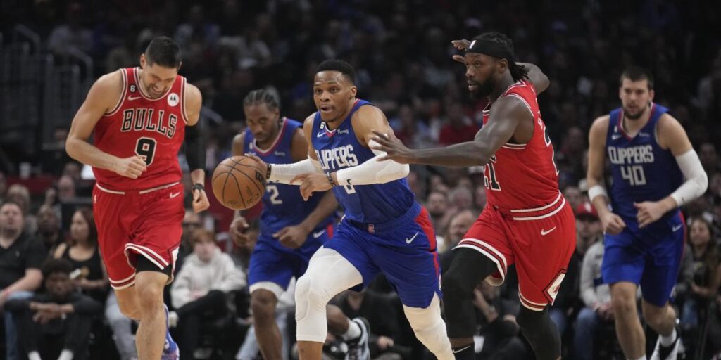 Westbrook se disfraza de 'Globetrotter' para la no canasta de la jornada