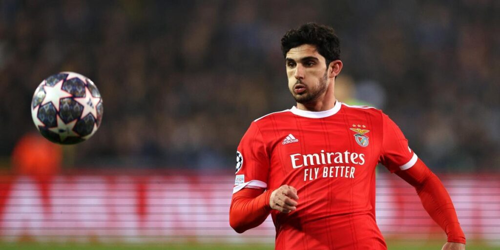 Ya se conoce el tiempo de baja de Guedes tras ser operado de la rodilla