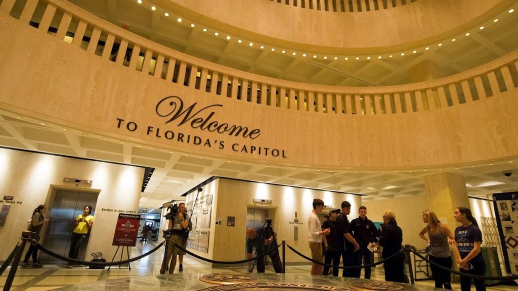 buscan prohibir discusión del ciclo menstrual en escuelas