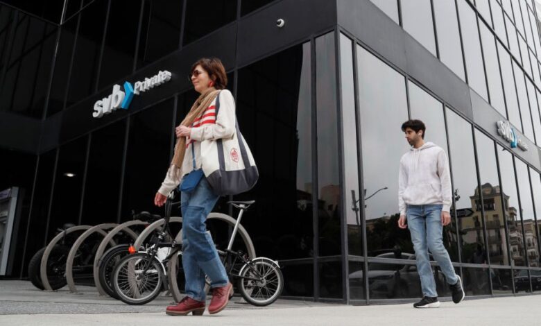 cuál sería la causa de los recientes colapsos bancarios