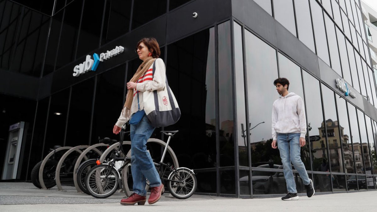 cuál sería la causa de los recientes colapsos bancarios