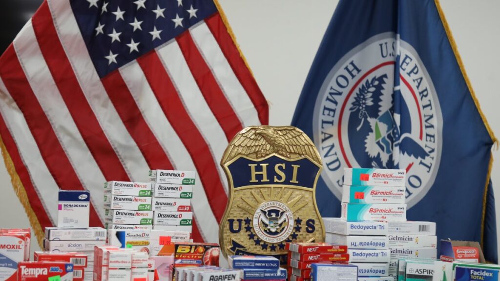 decomisan miles de medicinas hechas en México