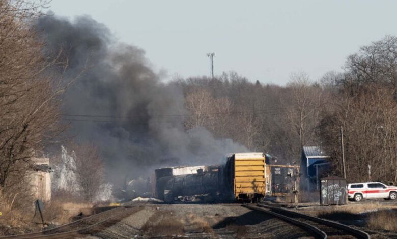 el trauma persiste después del descarrilamiento de un tren
