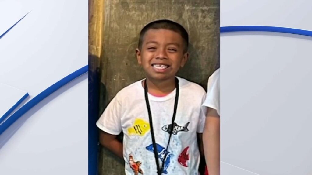 hallan el cuerpo de niño desaparecido en Moss Landing