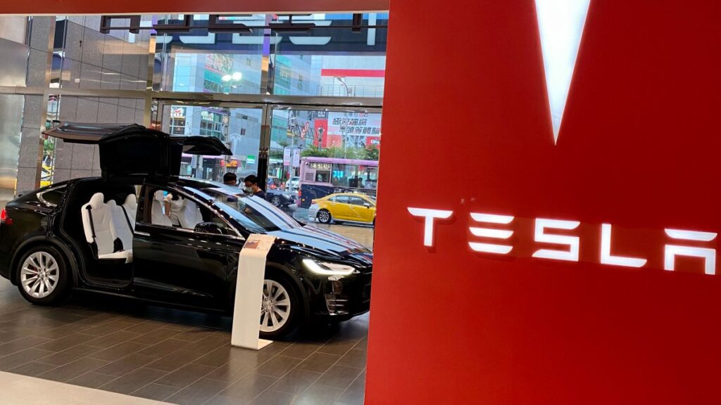 investigan posible defecto en los cinturones de seguridad del Tesla Model X