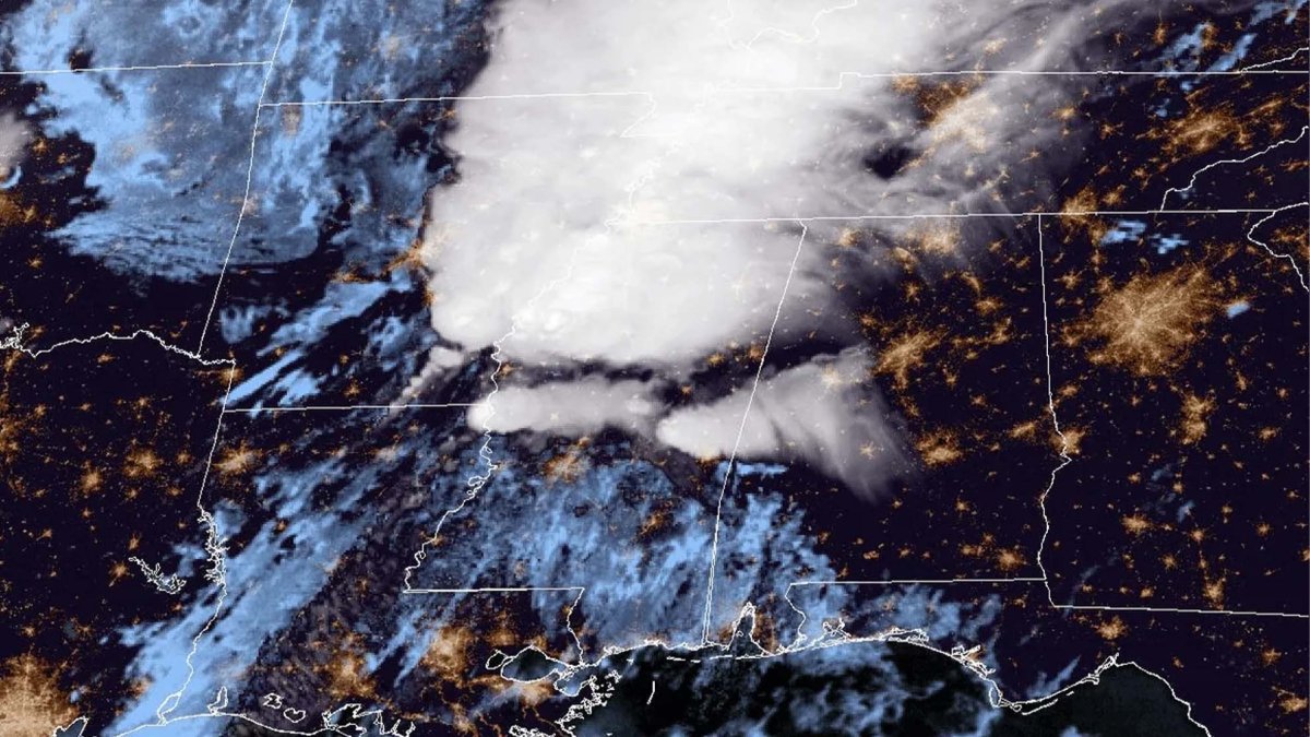 mueren 7 personas tras el azote de un tornado y tormentas dañinas