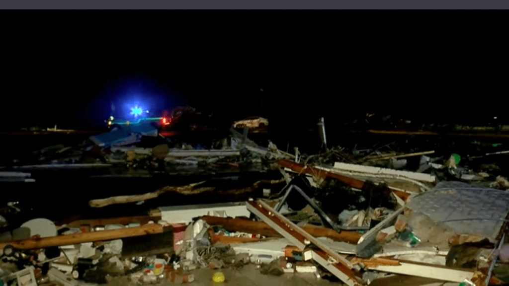 tornados dejan muertos y heridos en Mississippi