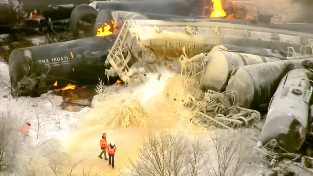 tren que transportaba etanol se descarrila en Minnesota