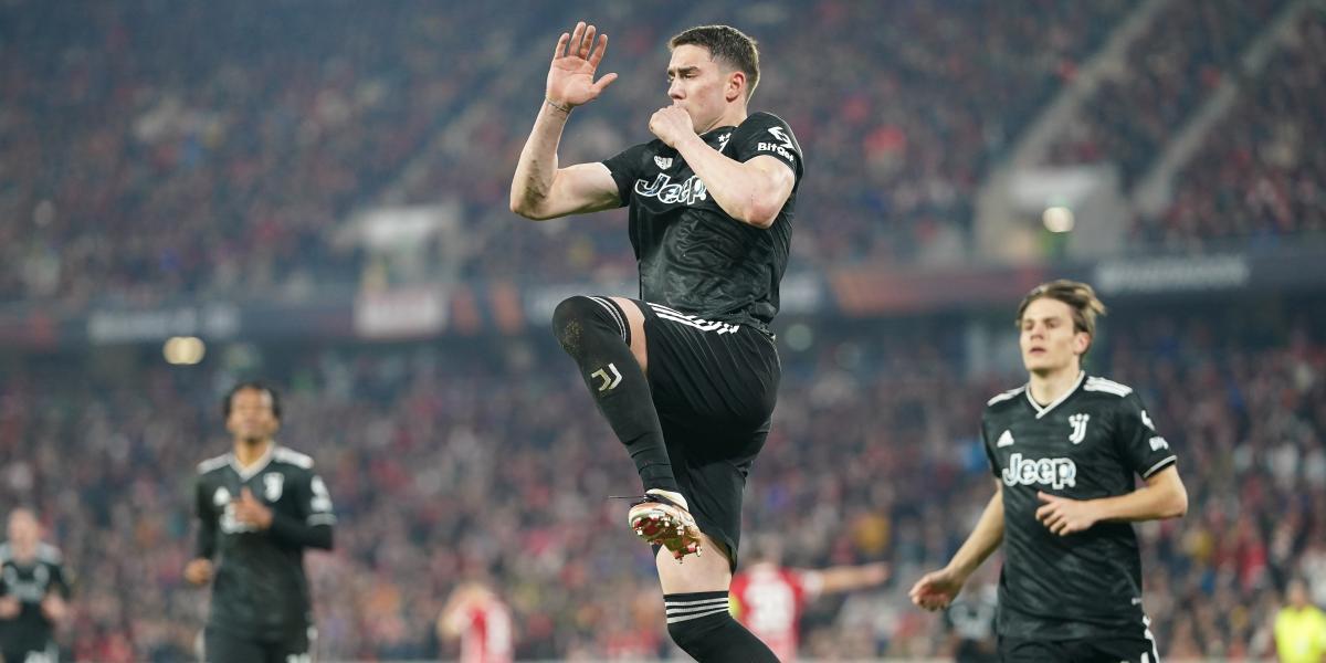 ¡Por fin! Vlahovic acaba con su gafe