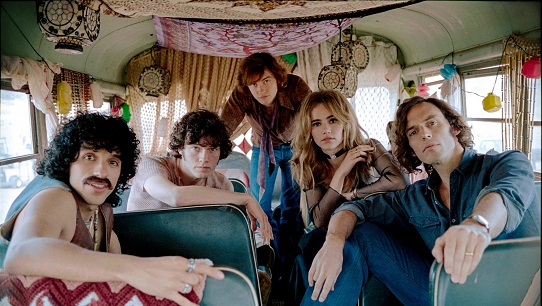 ‘Todos quieren a Daisy Jones’, la serie que está triunfando en Prime Video