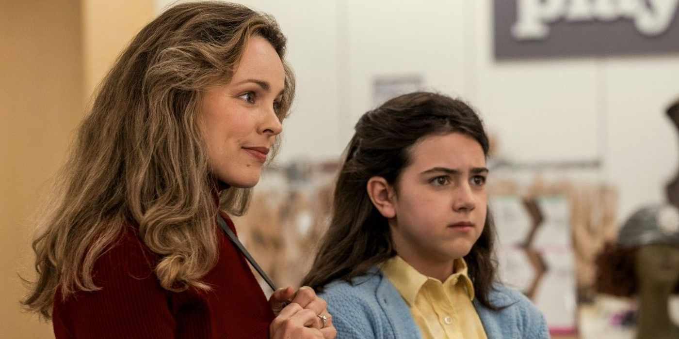 Rachel McAdams & Abby Ryder Fortson in Are You There God