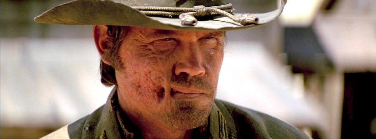 Josh Brolin dice que “todavía le debe” a todos los que reclutó para Jonah Hex, “Cometimos un gran error”