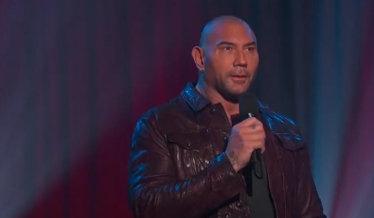 Dave Bautista anuncia nuevo especial de stand-up con el mejor chiste de April Fools hasta ahora