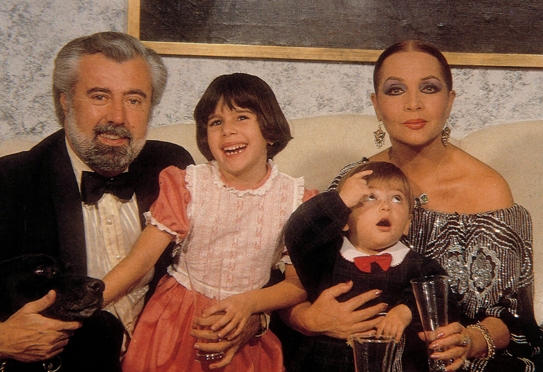 Sara Montiel, Pepe Tous y sus hijos, Thais y Zeus.