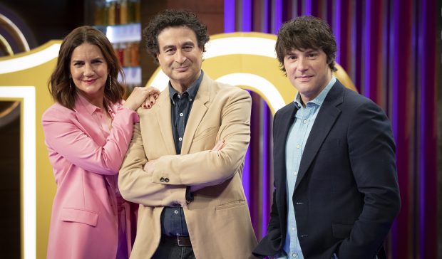 Samantha Vallejo-Nágera, Pepe Rodríguez y Jordi Cruz posando. / Gtres