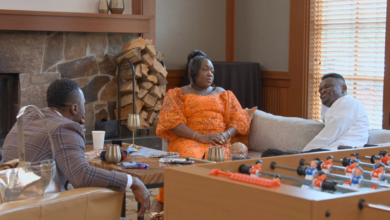 Kwame Sister Barbara and brother from Love Is Blind talking in living room
