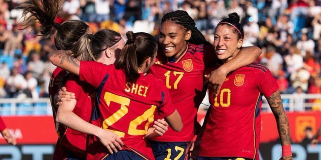 4-2: la conexión Jenni Hermoso-Salma Paralluelo fulmina a Noruega