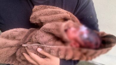 Abandonan a una recién nacida dentro de una llanta en Nuevo León 