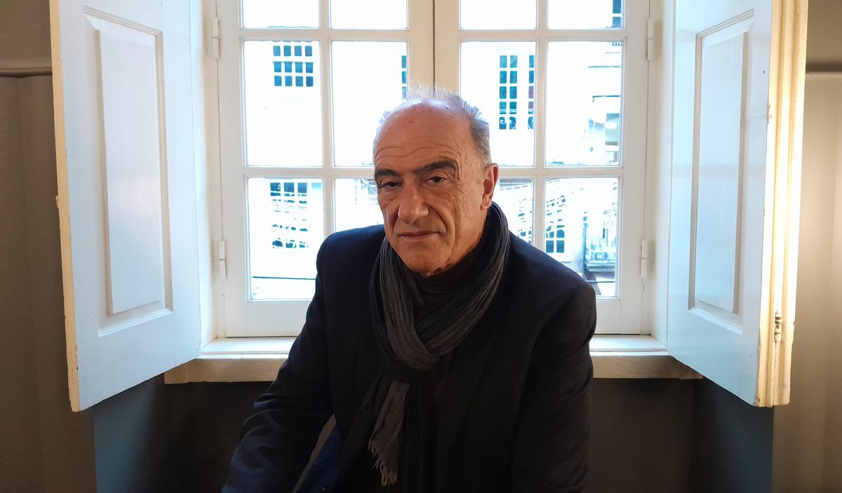 Alfredo Cunha, fotógrafo: “La Revolución de los Claveles fue pacífica porque los militares no querían matarse unos a otros”