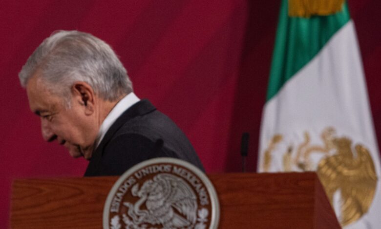 Aliados y opositores desean recuperación a AMLO